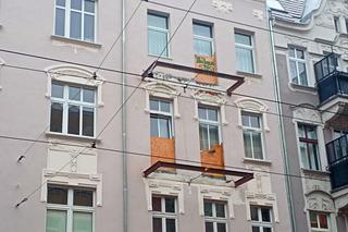 Mieszkańcy kamienicy przy ul. Jagiellońskiej w Szczecinie stracili balkony