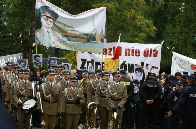 Pogrzeb gen. Wojciecha Jaruzelskiego w Warszawie. Były protesty