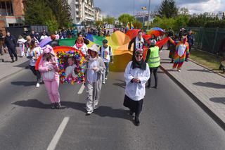 Happening pt. Na drugi koniec tęczy z Ojcem Tadeuszem. Chryja 2