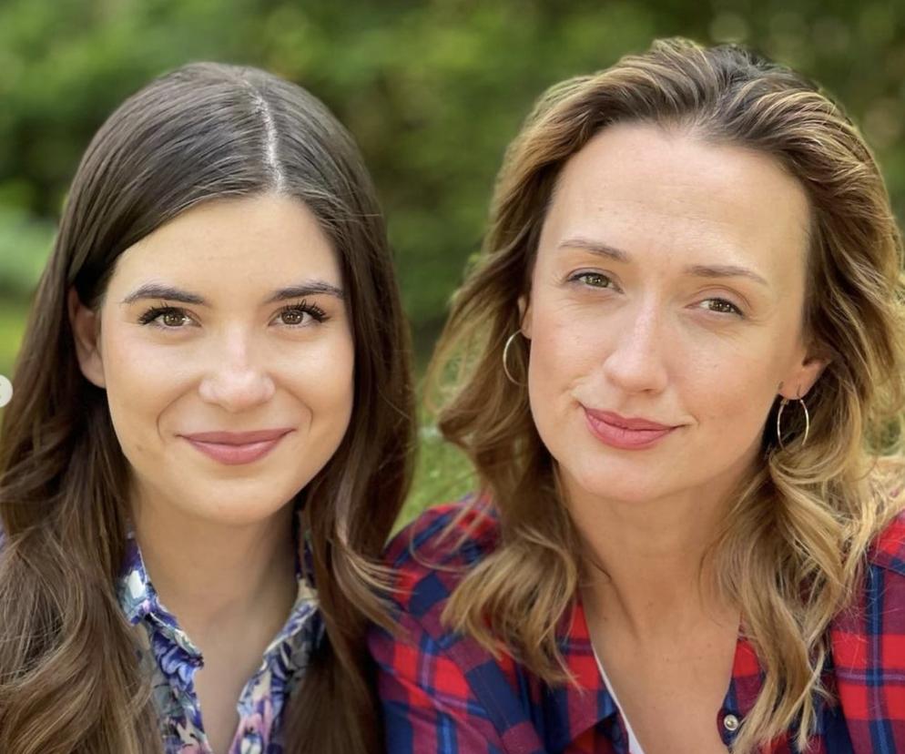 Barwy szczęścia po wakacjach 2023. Asia (Anna Gzyra), Agata (Natalia Zambrzycka)