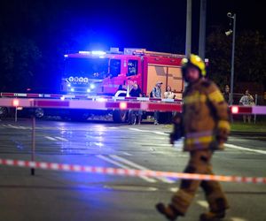 Pożar bloku w Poznaniu opanowany. Strażacy walczyli całą noc