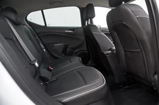 Opel Astra 1.6 CDTi Elite  