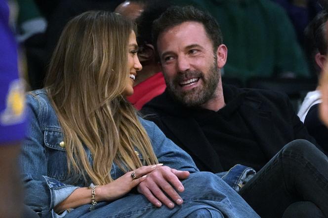 Jennifer Lopez i Ben Affleck biorą ślub? Aktorka przyłapana z pierścionkiem zaręczynowym