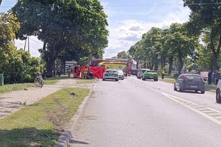 Śmiertelny wypadek pod Sieradzem. Nie żyje 37-latek [ZDJĘCIA]