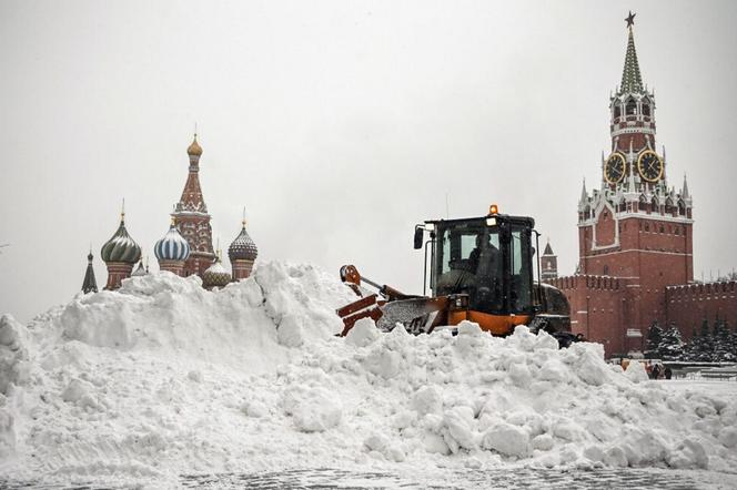 APOKALIPSA zimowa w Moskwie! ALERT WOJENNY. Ludzie zasypani na ulicy!