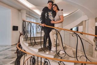 Żona Skiby przyszła do Sejmu w wyciągniętej bluzce. Zespół Big Cyc zaprosiła wicemarszałek KO. Szokujące, jakie mają powiązania!