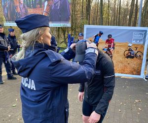 Niebieski Bieg Niepodległości. Przebiegli 10 km by uczcić niepodległą Polskę