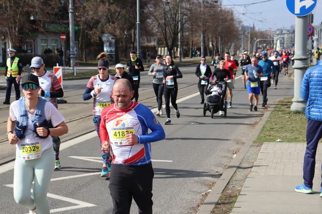 21. Bieg „Recordowa Dziesiątka" - zdjęcia z trasy