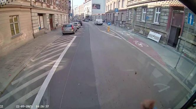 5-latka wbiegła przed autobus. Dramat w Bytomiu