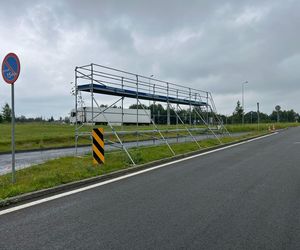 Rampy do odśnieżania ciężarówek. Nowe urządzenia na polskich drogach