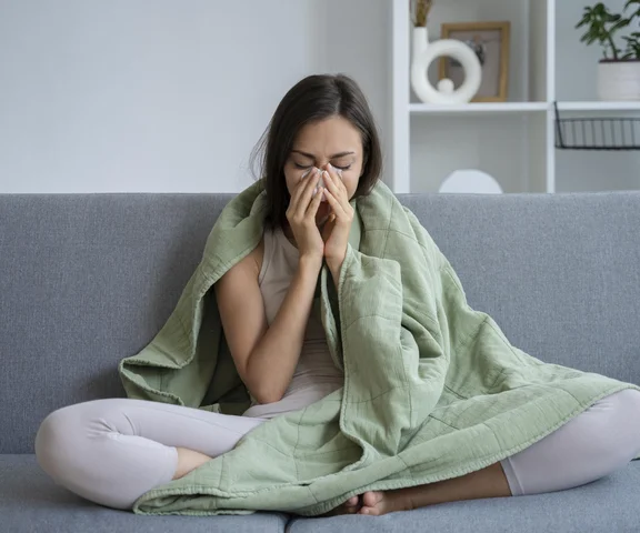 Nowy wariant grypy rozgościł się w Polsce. Jak się objawia?