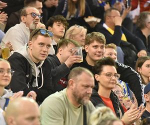 PRES Grupa Deweloperska Toruń - Betard Sparta Wrocław, zdjęcia kibiców i zawodników z Motoareny