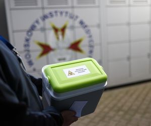 Paczkowy automat chłodniczy stanął na terenie warszawskiego Wojskowego Instytutu Medycznego 