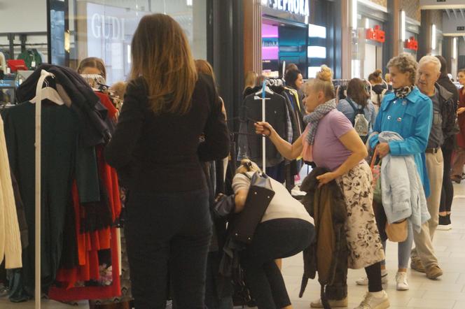 Babi Targ, czyli wielkie wietrzenie szaf w Bydgoszczy [ZDJĘCIA]