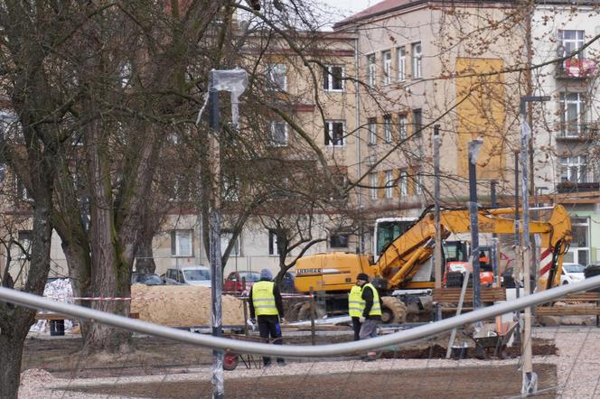 Roboty na Skwerze Ireny Sendlerowej w Kielcach