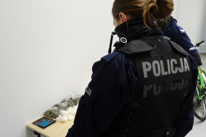 Policjanci z Torunia weszli do mieszkania 24-latka. Było tam mnóstwo narkotyków