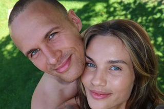 Karolina Gilon tęskni za czasami przed dzieckiem. „Przychodzą takie chwile, że mam ochotę spakować walizkę”