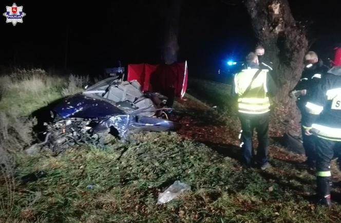 Wypadek w Gościeradowie Folwarku. Dwóch 19-latków zginęło na miejscu