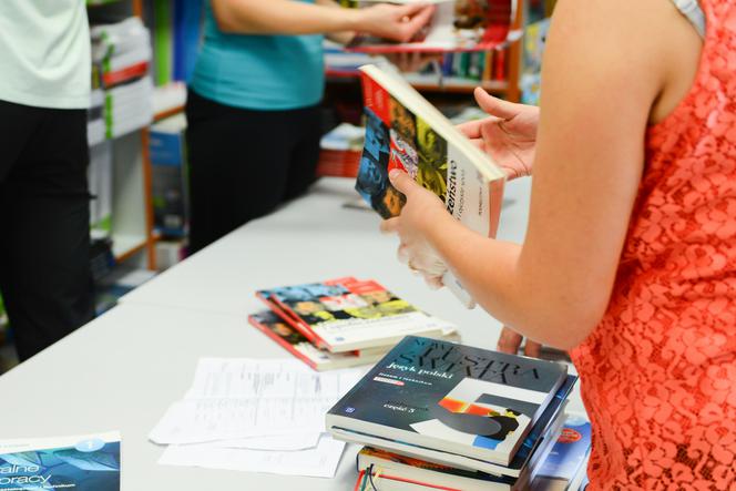 Historia i teraźniejszość - dla kogo i w jakich klasach? To MUSISZ wiedzieć