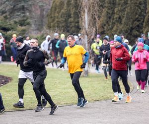 Sobotni parkrun jak zwykle przyciągnął tłumy. To wyjątkowy bieg w samym sercu Katowic ZDJĘCIA