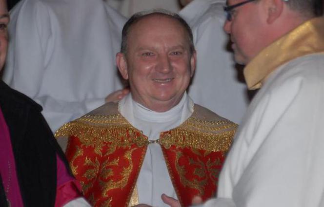 płoną hale w Mysłowicach 