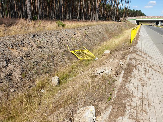 Groźny wypadek w podbydgoskim Bożenkowie! Dwie osoby trafił do szpitala [ZDJĘCIA]