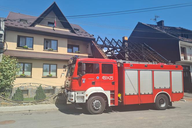 Nowa Biała po długiej walce z ogniem. Ogrom zniszczeń mrozi krew w żyłach. Co było przyczyną pożaru? 