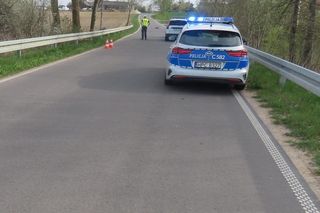 Dwoje nastolatków jechało elektryczną hulajnogą. Nie opanowali jej na zakręcie. Dziewczyna jest w ciężkim stanie