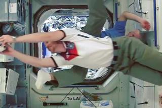 Astronauci grali w piłkę nożną w kosmosie [WIDEO]