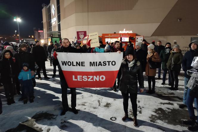 To nie szczepionki tylko niesprawdzone preparaty. W sobotę w Lesznie odbył się protest przeciwko przymusowi szczepień i segregacji sanitarnej [ZDJĘCIA/WIDEO]
