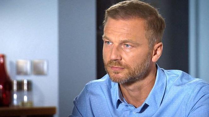 M jak miłość odc. 1418. Andrzej Budzyński (Krystian Wieczorek)