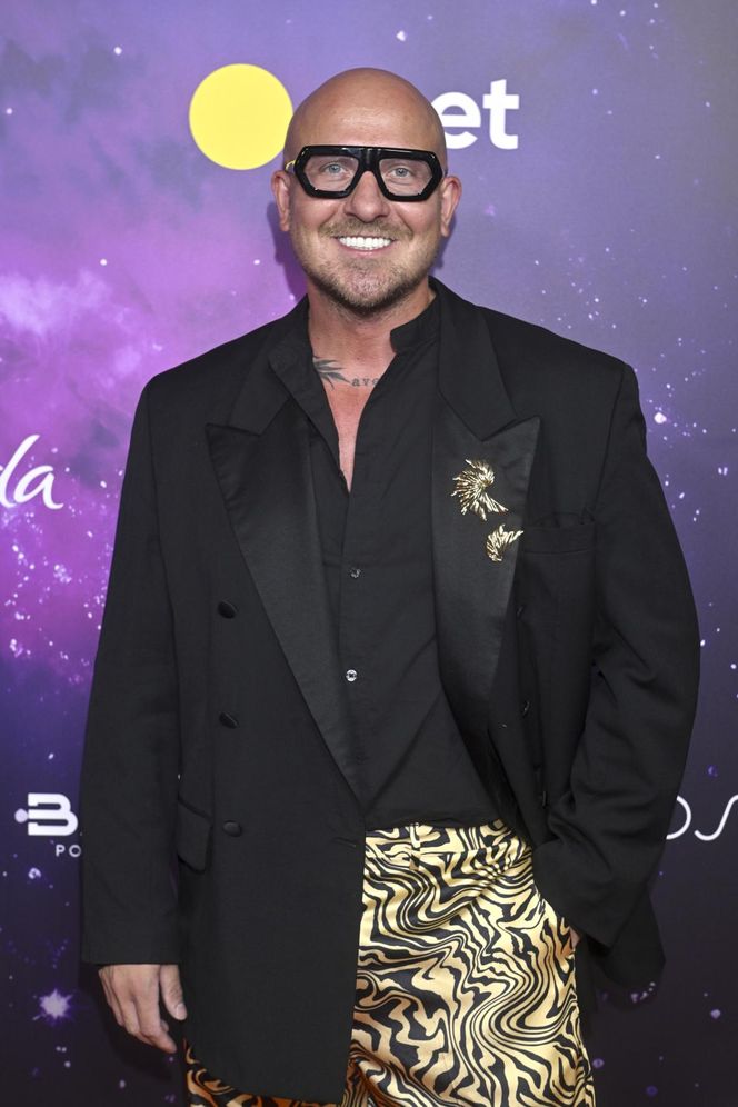 Rutkowski w nowej zaczesce, Rozenek-Majdan z wąsem na głowie i naga Kamińska