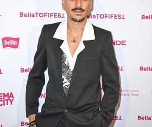 Gala Tofifest 2025 bez stylowych niespodzianek? Olśniewająca Warnke, Szapołowska znów w różowym futerku!