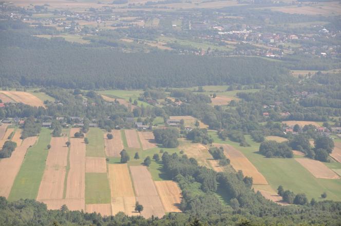 Piękne Góry Świętokrzyskie widziane ze słynnej wieży