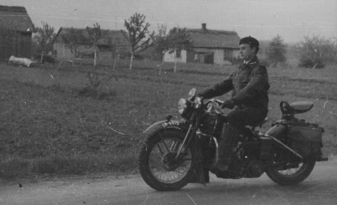 HARLEY DAVIDSON MOTOCYKLISTA WETERAN