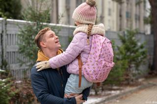 Barwy szczęścia odc. 2996. Hubert (Marek Molak), Marysia (Nina Szumowska)