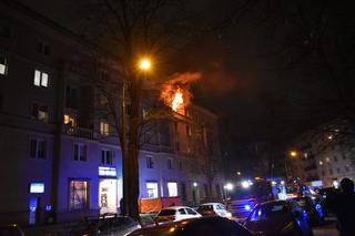 Kraków. Pożar na os. Centrum A. Mieszkańcy uciekali po drabinie