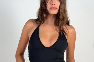 To będą najmodniejsze paznokcie tej jesieni. Nosi je już Hailey Bieber