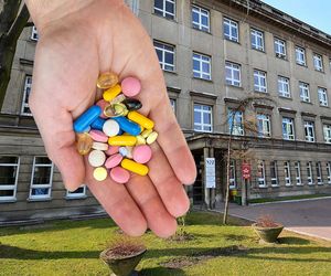 Podkładała koleżance z pracy podejrzaną tabletkę! Zwolniona dyscyplinarnie 61-latka ma teraz na karku policję