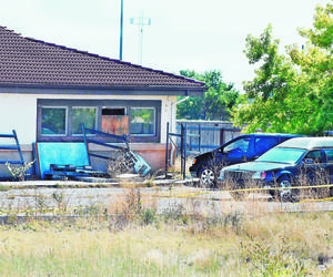 Brali pieniądze, nie chowali zmarłych