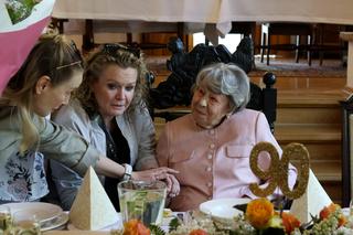 Zofia Kucówna szampańskie urodziny w Domu Artystów Weteranów Scen Polskich w Skolimowie