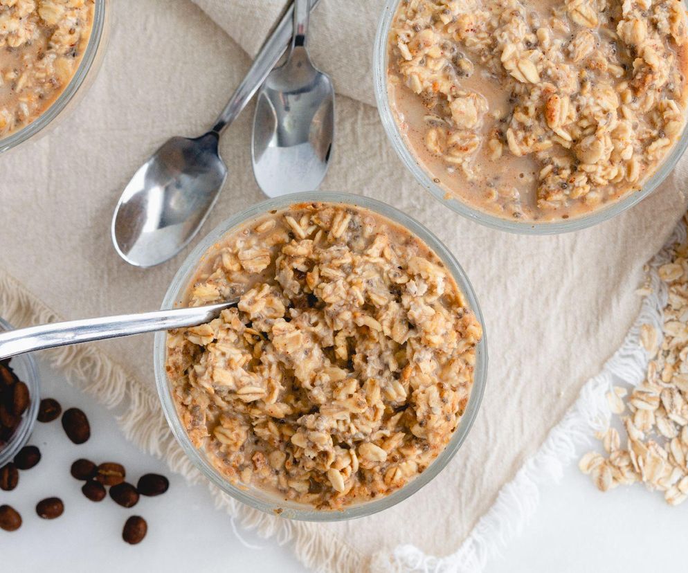 nocna owsianka kawowa