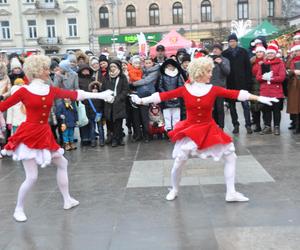Jarmark Bożonarodzeniowy na Placu Artystów i ulicy Sienkiewicza w Kielcach