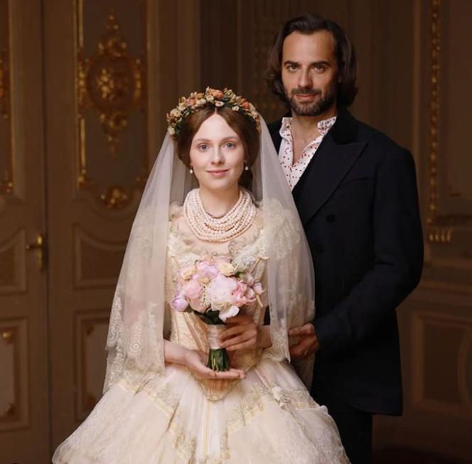Zniewolona 3: Katia (Sonya Priss), Żądan (Maxim Radugin)