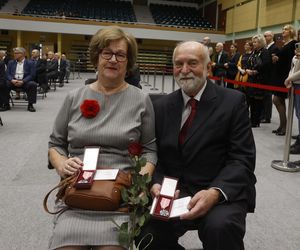 Te pary przeżyły w małżeństwie ponad 50 lat. Prezydent ich za to nagrodził