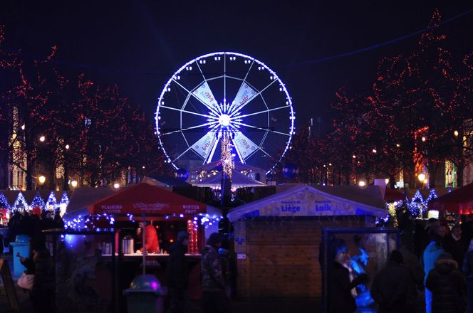   Jarmark Bożonarodzeniowy w Brukseli nazywa się Winter Wonders i bardziej przypomina festiwal niż zwykłe targi. 