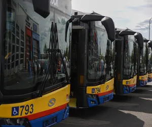 Nowe autobusy dla Komunikacji Miejskiej w Płocku. Sprawdź jak wyglądają w środku [FOTO]