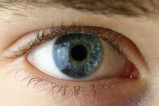 Kolor oczu, a związek. Czy wiesz, że połączenie barw z Twoim partnerem ma znaczenie?