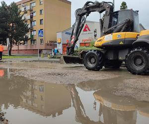 Postępy prac na ulicy Dąbrowskiego w Lesznie