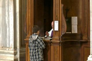 Z tych grzechów nie trzeba się spowiadać. Lista grzechów lekkich.